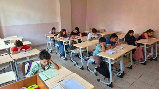 Eskişehir&rsquo;de gen&ccedil;ler yaz okulunda hem eğleniyor hem &ouml;ğreniyor
