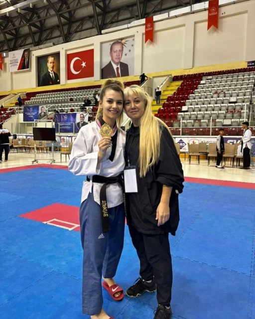 Eskişehir’de gurubu anne ve kızı Taekwondo Milli Takımı’nda
