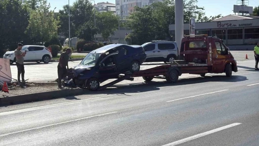Eskişehir&rsquo;de hatalı manevra kaza getirdi: 1 yaralı
