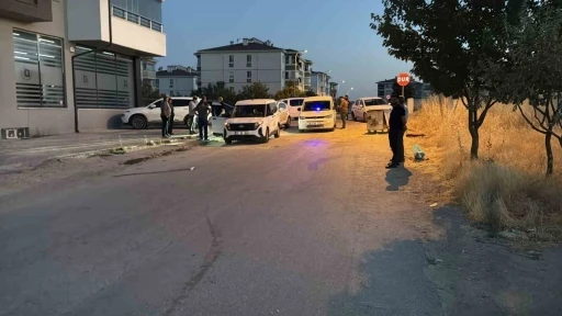 Eskişehir&rsquo;de iki aile arasında &ccedil;ıkan kavgada 2 kişi yaralandı
