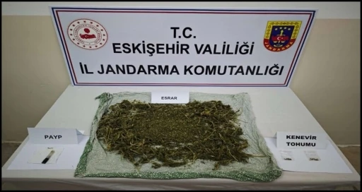 Eskişehir&rsquo;de jandarmadan uyuşturucu operasyonu
