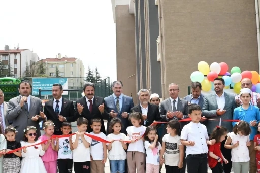 Eskişehir&rsquo;de Kur&rsquo;an kursu &ouml;ğrencileri yeni spor tesislerine kavuştu
