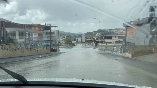 Eskişehir’de sağanak yağmur ve dolu etkili oldu
