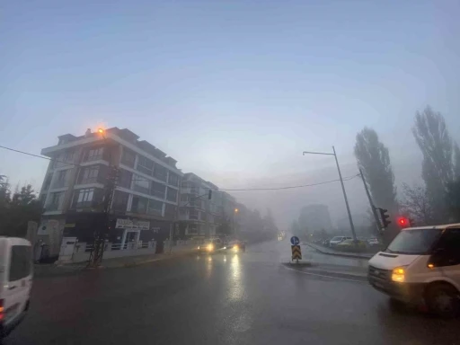 Eskişehir’de sis etkili oldu
