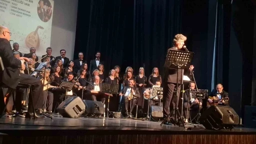 Eskişehir&rsquo;de T&uuml;rk Sanat M&uuml;ziği konseri yoğun ilgi g&ouml;rd&uuml;
