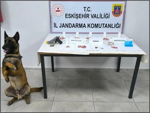 Eskişehir&rsquo;de uyuşturucu operasyonu: 2 ş&uuml;pheli yakalandı
