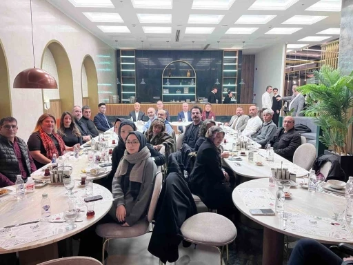 Eskişehir’de Vali Yardımcısı Oğuz Şenlik’in katılımıyla iftar yemeği düzenlendi
