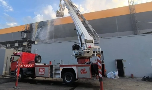 Eskişehir&rsquo;de yalıtım fabrikasında yangın
