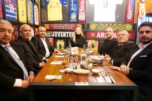 Eskişehir Demirspor, şampiyonluğu yemek ile kutladı
