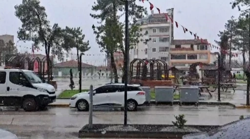 Eskişehir&rsquo;e nisan ayında kar s&uuml;rprizi
