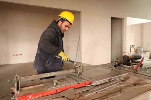 Eskişehir&rsquo;in ayazında inşaatta bahar havası
