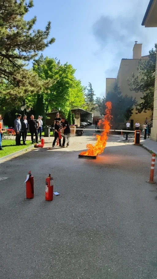 Eskişehir Valiliği personeline yangın farkındalık eğitimi
