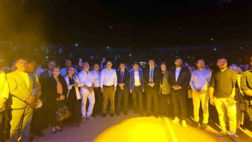 Eskişehir yangını nedeniyle Gediz Tarhana Festivali’nde plalanan Sıla-Samet Şahin konseri iptal edildi
