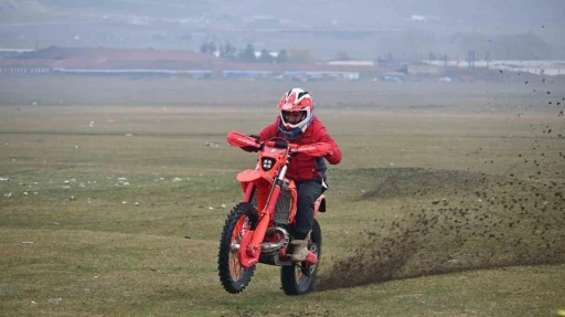 Eskişehirli motosiklet&ccedil;ilerin pist talebi
