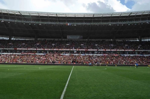 Eskişehirspor’dan tarihi taraftar rekoru
