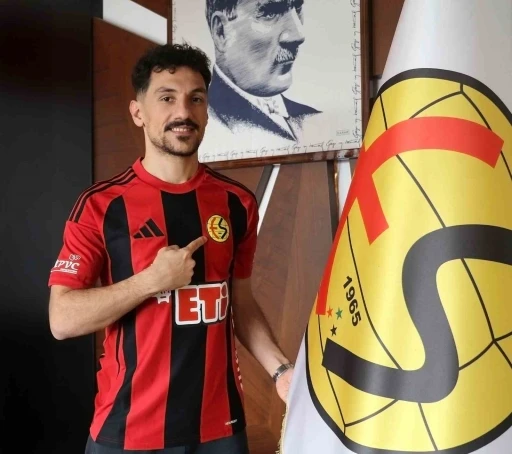 Eskişehirspor sol bekine kavuştu: Recep Pekg&ouml;z imzayı attı
