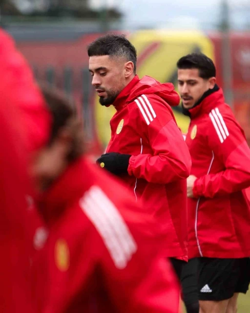 Eskişehirspor Tire 2021 FK ma&ccedil;ı i&ccedil;in hazırlıklarını s&uuml;rd&uuml;r&uuml;yor
