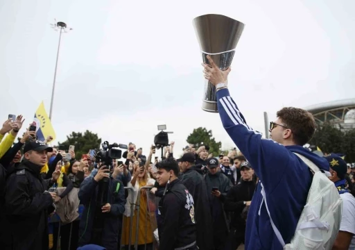 Euroleague şampiyonu Fenerbahçe, İstanbul’a döndü
