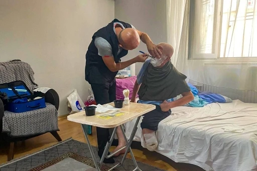 Evde bakım hizmetleri ihtiya&ccedil; sahiplerine umut oluyor
