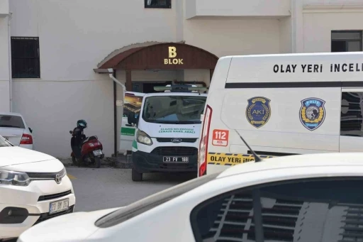 Evde eşi ile g&ouml;rd&uuml;ğ&uuml; adamı &ouml;ld&uuml;ren başkomisere 10 yıl hapis cezası
