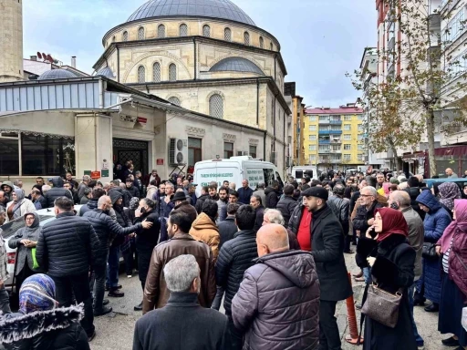 Evde temizlik yaparken fenalaşan genç kadın hayatını kaybetti
