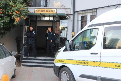 Evi teslim etmeyen m&uuml;teahhidin oğlunu &ouml;ld&uuml;r&uuml;p yaşamına son verdi
