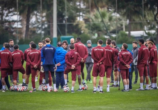 Evinde yenilmeyen Trabzonspor, namağlup Fenerbah&ccedil;e&rsquo;yi ağırlıyor
