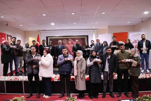 Evlenirken devletten destek g&ouml;ren gen&ccedil;ler bir araya geldi
