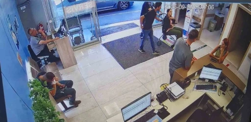 Eyüpsultan’da zehirlenme şüphesiyle hastaneye kaldırılan ailenin görüntüleri ortaya çıktı
