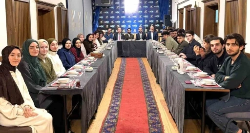 Farklı ilden gelen &uuml;niversiteli gen&ccedil;ler sosyal sorumluluk i&ccedil;in K&uuml;tahya&rsquo;da ağırlandı
