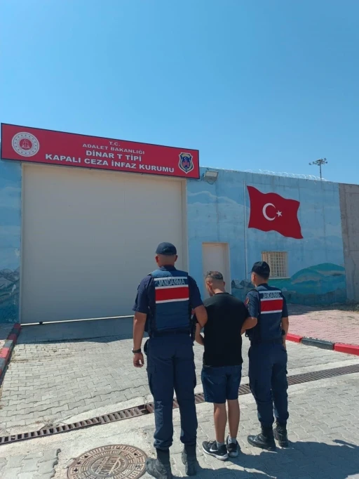 Farklı suçlardan hapis cezalarıyla aranan 9 kişi yakalandı
