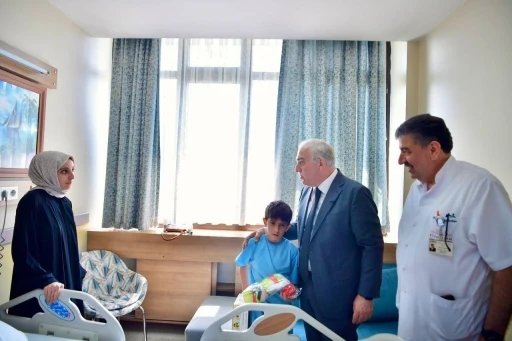 Fatih Belediyesi’nden 500 çocuğa ücretsiz ve hijyenik sünnet hizmeti
