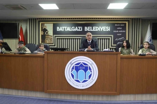 Fatih İlkokulu &ouml;ğrencileri belediye hizmetlerini yerinde inceledi
