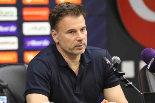 Fatih Karag&uuml;mr&uuml;k, Teknik Direkt&ouml;r Stanojevic ile s&ouml;zleşme yeniledi
