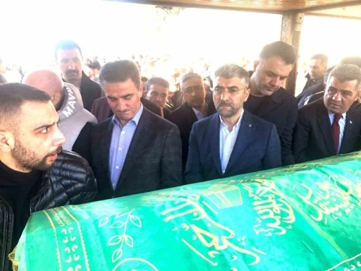 Fatih Kutlu &ouml;ğretmen son yolculuğuna uğurlandı
