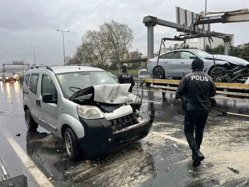 Fatih’te zincirleme trafik kazası: 1 yaralı
