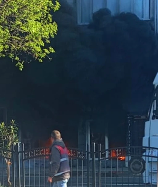 Fatsa&rsquo;da oto aksesuar d&uuml;kkanında yangın: Patlama paniğe neden oldu
