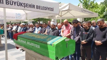 Feci kazada hayatını kaybeden öğretmen Kayseri’de toprağa verildi
