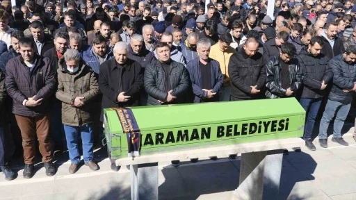 Feci kazada &ouml;len karı koca yan yana toprağa verildi
