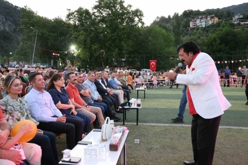 Feke Lisesi mezunları yarım asır sonra ilk kez buluştu
