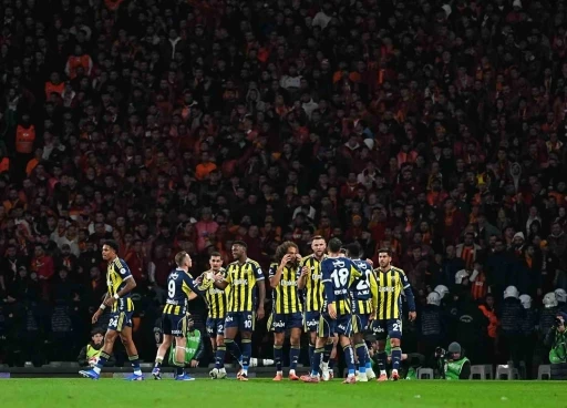 Fenerbah&ccedil;e, 4 ma&ccedil; sonra Galatasaray&rsquo;ı mağlup etti

