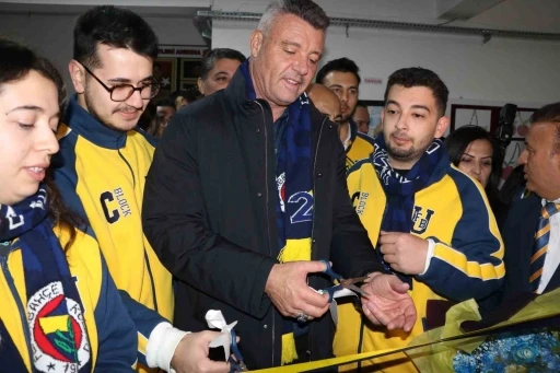 Fenerbah&ccedil;e Başkanı Saran, Alanya&rsquo;da k&uuml;t&uuml;phane a&ccedil;ılışına katıldı
