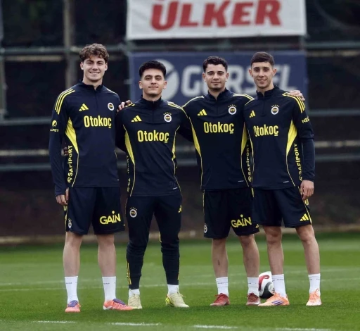 Fenerbah&ccedil;e, Beşiktaş derbisi i&ccedil;in kampa girdi
