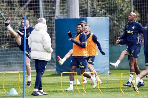 Fenerbahçe’de, Sivasspor maçı hazırlıkları devam etti

