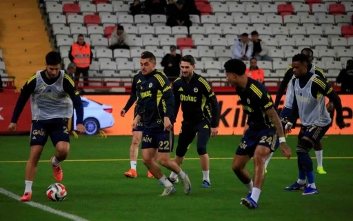Fenerbah&ccedil;e&rsquo;den Antalyaspor ma&ccedil;ında 5 değişiklik
