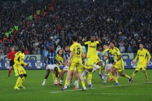 Fenerbah&ccedil;e&rsquo;den Trabzonspor&rsquo;a karşı &uuml;st &uuml;ste 5. galibiyet
