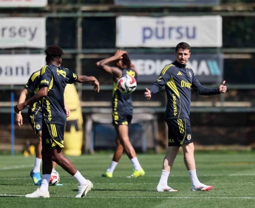 Fenerbah&ccedil;e, Ey&uuml;pspor ma&ccedil;ı hazırlıklarını s&uuml;rd&uuml;rd&uuml;
