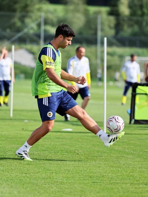 Fenerbah&ccedil;e, g&uuml;n&uuml; &ccedil;ift antrenmanla tamamladı

