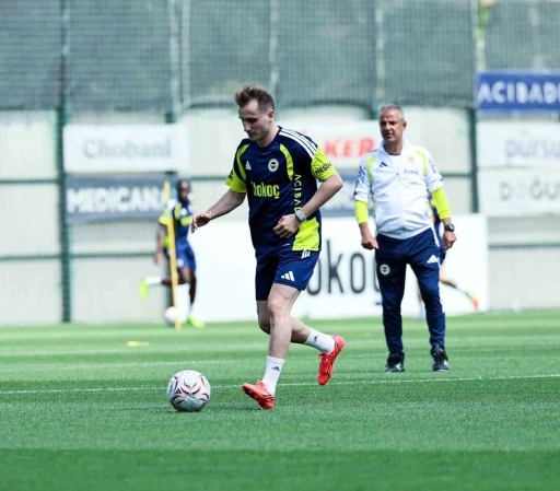 Fenerbah&ccedil;e hazırlıklarını s&uuml;rd&uuml;rd&uuml;
