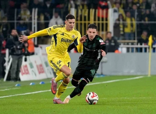 Fenerbah&ccedil;e kupada yarı final i&ccedil;in sahada
